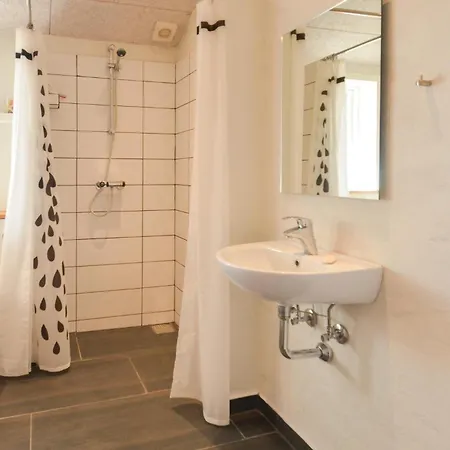4 Bedroom Awesome In 度假居 *